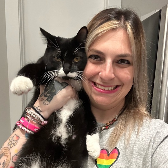 Meet your Posher, Shauna - Picture 1 of 1